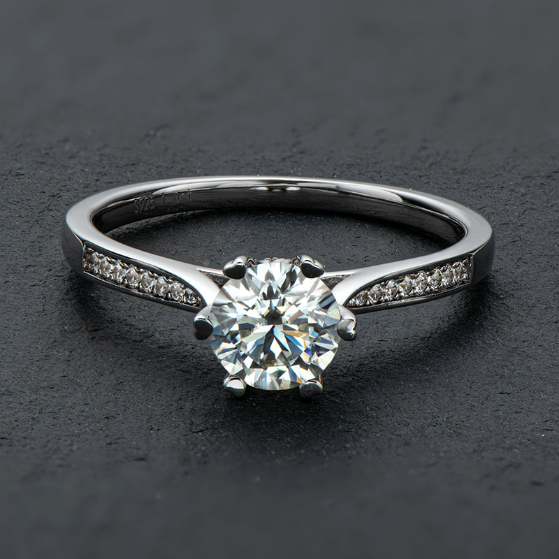 Classic Round Cut Moissanite Diamond Luck Solitaire Rings