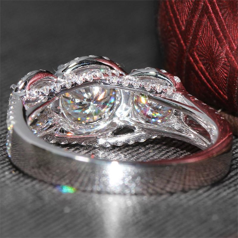 14K/18K Gold Moissanite Diamond Round Cut Three Stone Ring for women