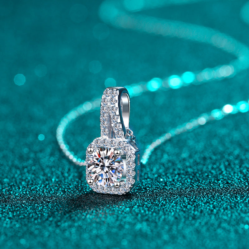 Classic Round Cut Moissanite Diamond Pendant Necklace