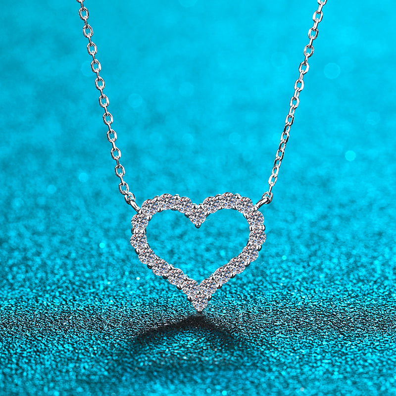 Round Cut Moissanite Diamond Heart Love Necklace