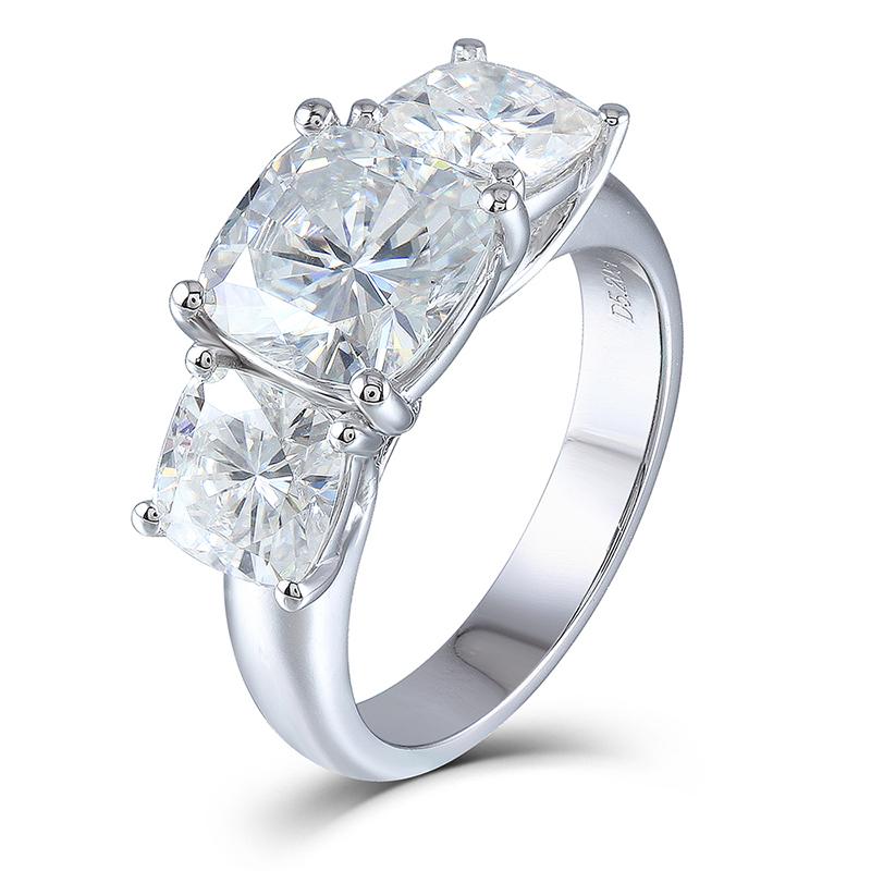 14K/18K Gold Cushion Cut Moissanite Diamond Three Stone Ring for women