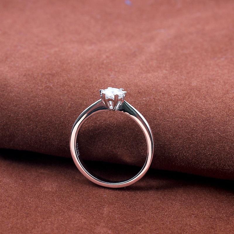 14K/18K Gold Round Cut Moissanite Diamond Soltaire Ring for women