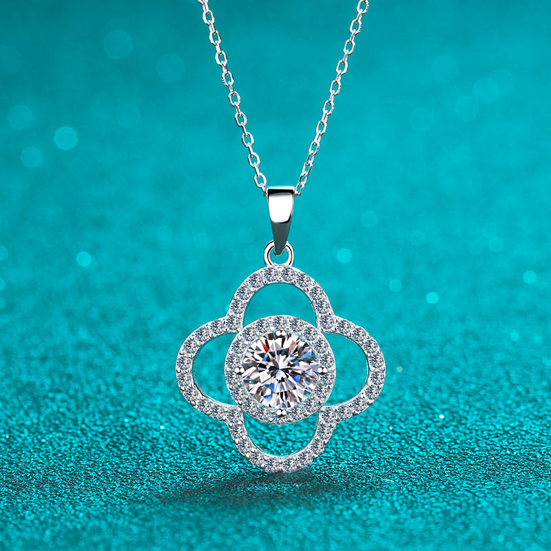 Round Cut Moissanite Diamond Leaf Clover Necklace