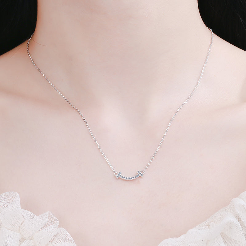 Round Cut Moissanite Diamond Smiley Necklace
