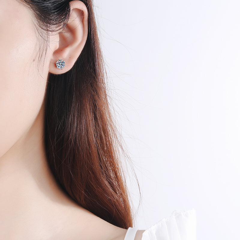 Round Cut Moissanite Diamond Classis Stud Earrings