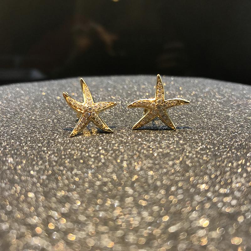 14K/18K Gold Round Cut Full Moissanite Diamond Starfish Stud Earrings