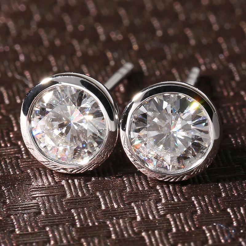14K/18K Gold 5mm Round Cut D Color 0.5ct Moissanite Diamond Simple Stud Earrings