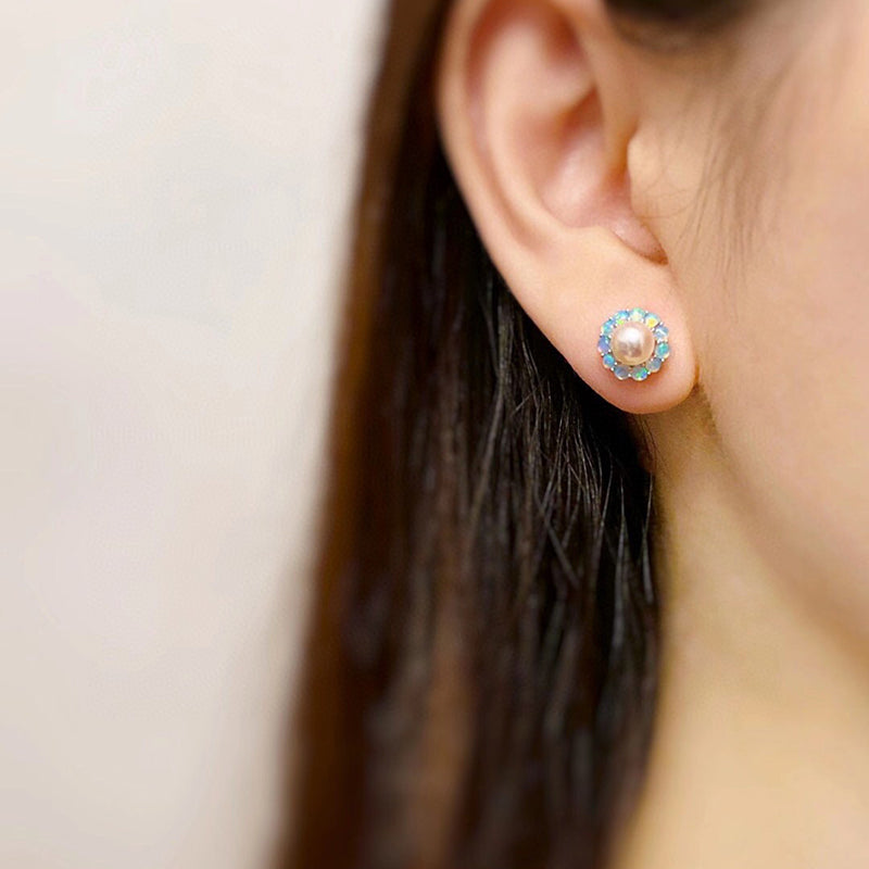 18K Gold 0.25ct Natural Opal Akoya Pearl Flower-Shaped Stud Earrings