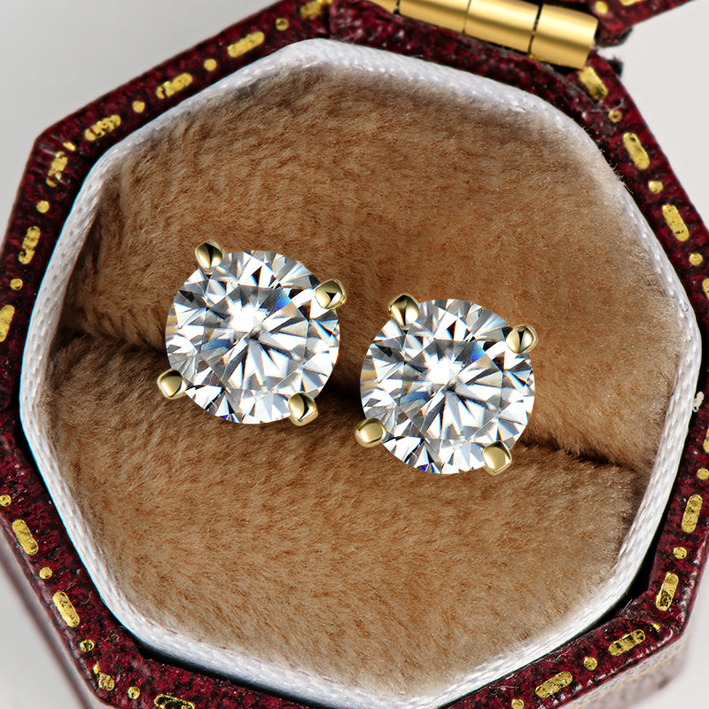 Round Cut Moissanite Diamond Simple Stud Earrings