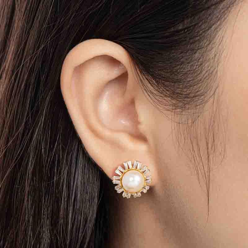Natural Freshwater Pearl Stud Earrings