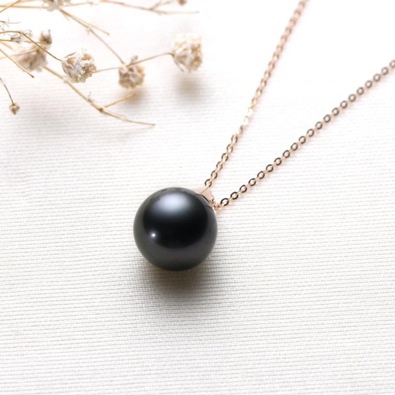 18K Gold Tahitian Cultured Black Pearl Pendant Necklace
