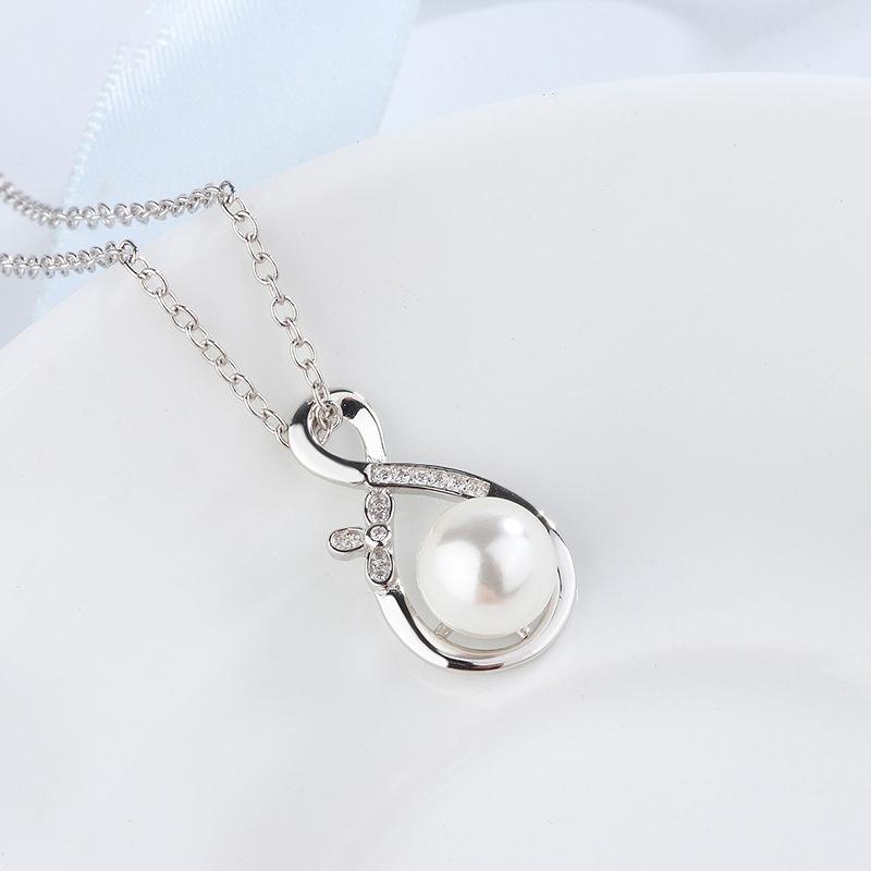 Sterling Silver White Pearl Pendant Necklace