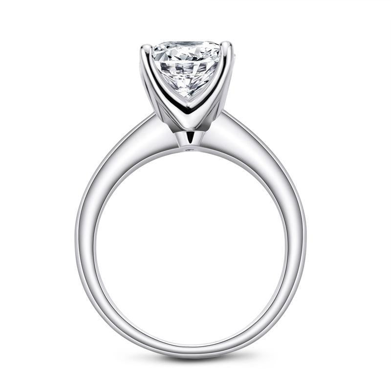 Luxury Princess Cut Moissanite Diamond Solitaire Ring