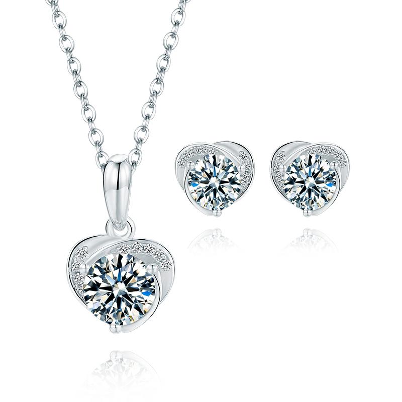 Brilliant Round Cut Moissanite Diamond Heart-shaped Stud Earrings Necklace Sets