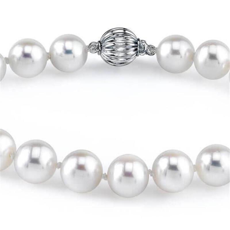 Classic Freshwater White Pearl Bracelet